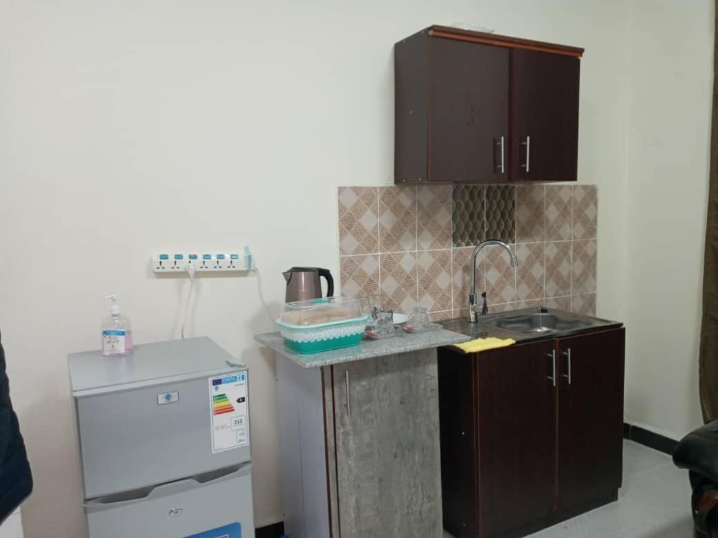 Betsi Bed & Breakfast Addis Abeba Esterno foto